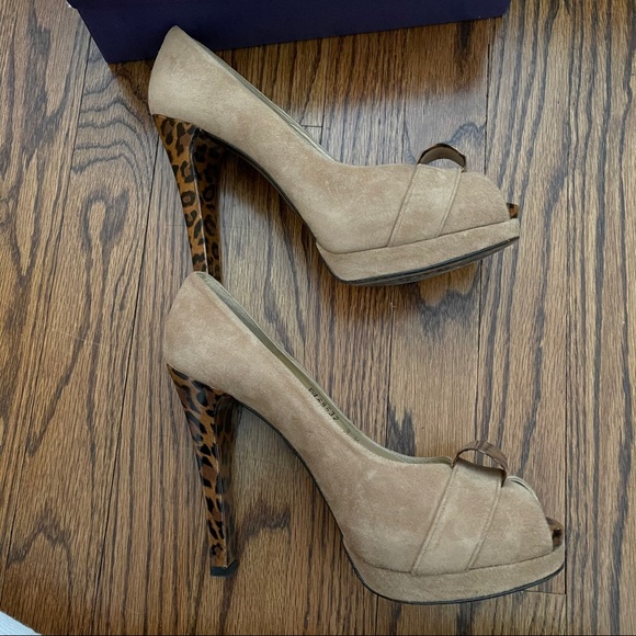Stuart Weitzman Puente Heel in Cashew Suede - Picture 10 of 12